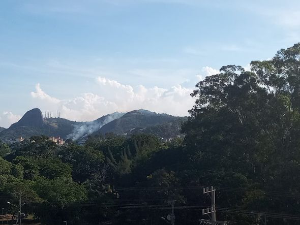 Incêndio é visto na região da Pedra dos Dois Olhos por Leitor | A Gazeta