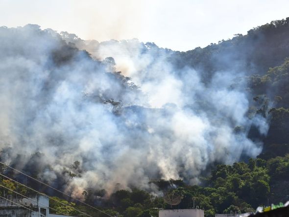 Incêndio é visto na região da Pedra dos Dois Olhos por Fernando Madeira