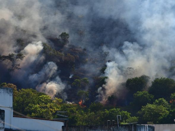 Incêndio é visto na região da Pedra dos Dois Olhos por Fernando Madeira