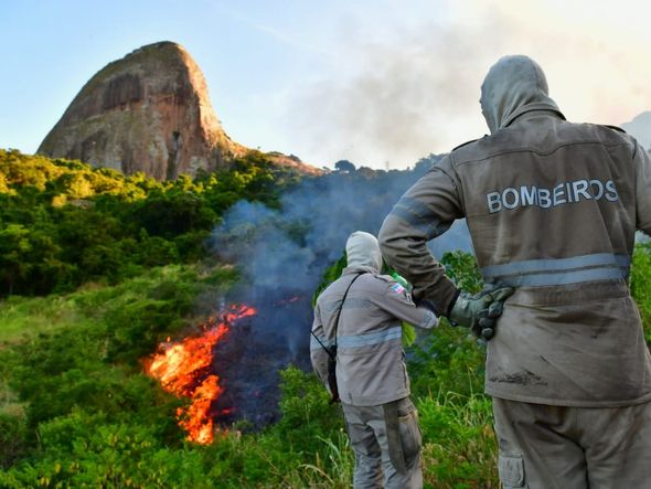 Incêndio no Parque da Pedra dos Olhos por Fernando Madeira