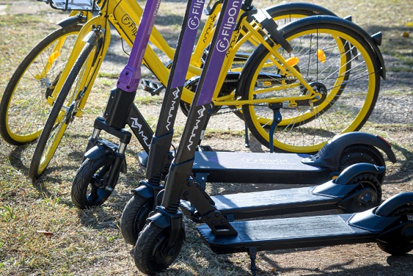 Patinetes elétricos voltam e estão disponíveis para aluguel em Vitória