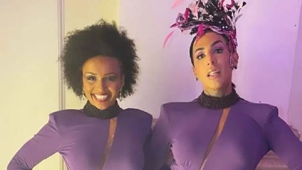 Pepita e Natália Deodato usam mesmo vestido no Baile da Vogue