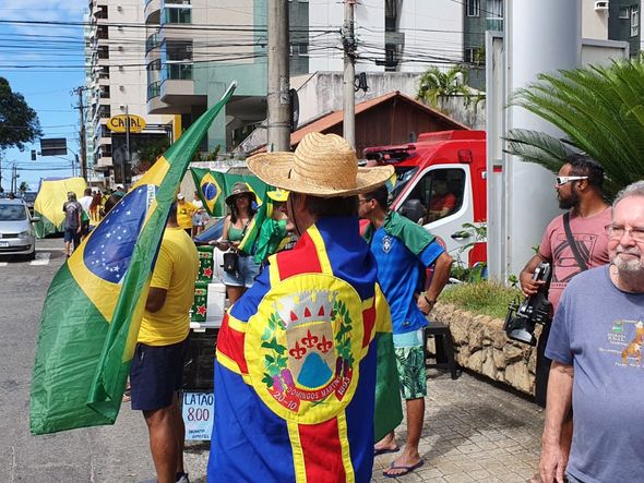 Manifestantes fazem ato pelo Dia do Trabalhador e a favor de Bolsonaro em Vitória por Ricardo Medeiros