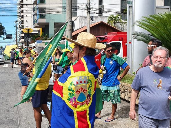 Manifestantes fazem ato pelo Dia do Trabalhador e a favor de Bolsonaro em Vitória por Ricardo Medeiros