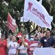 Manifestantes fazem ato pelo Dia do Trabalhador e contra Bolsonaro em Vitória