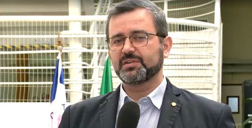 HZ, Eduardo Costa fica noivo da capixaba Mariana Polastreli