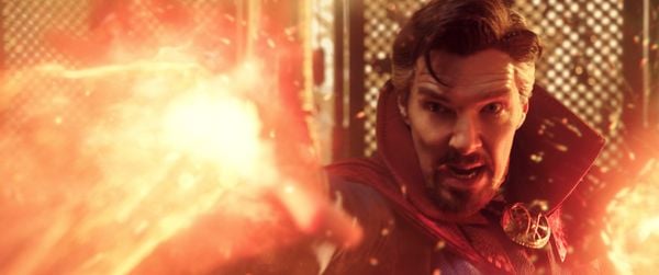 Benedict Cumberbatch como Dr. Stephen Strange no filme 