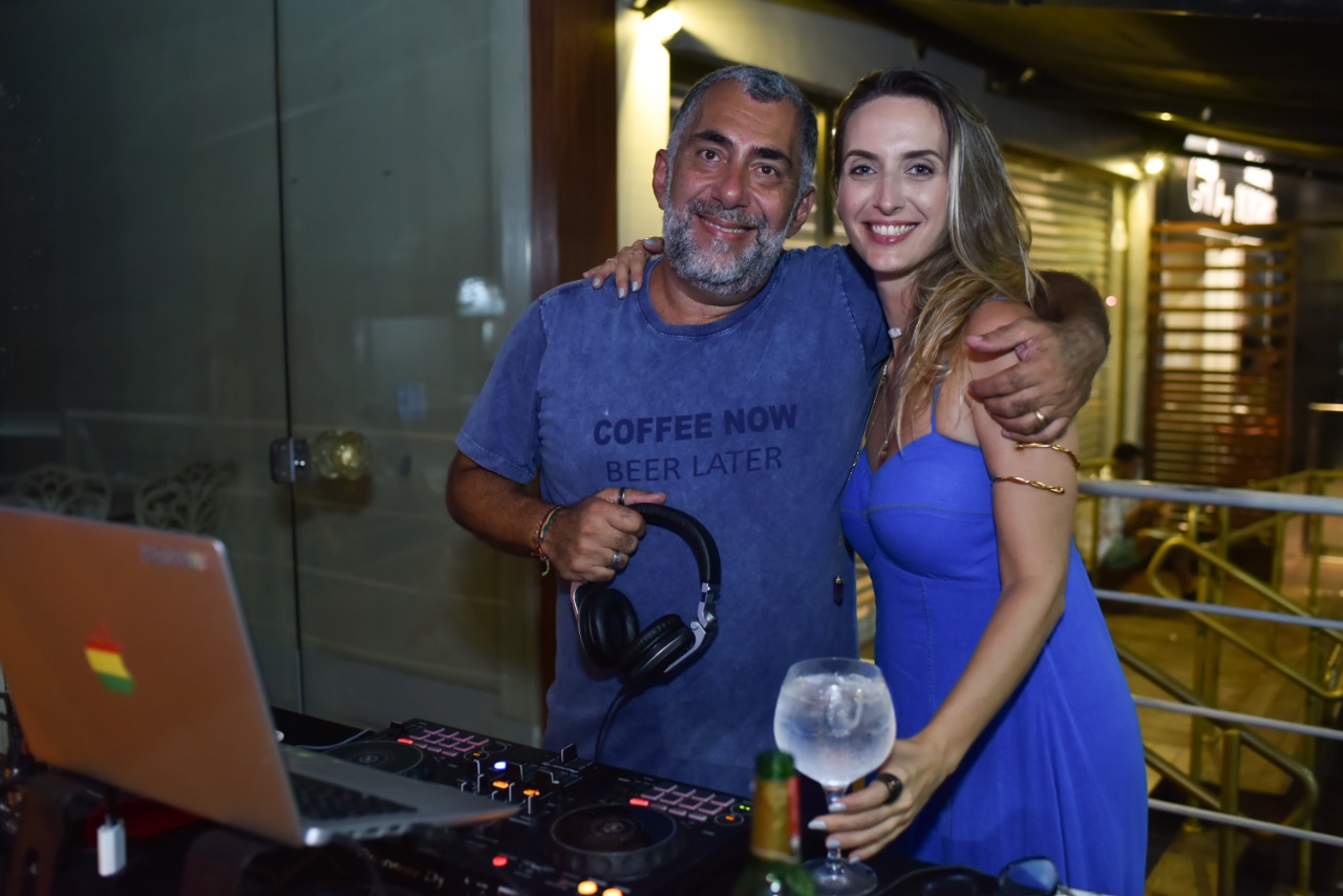DJ Bombril e Gaby Faiçal