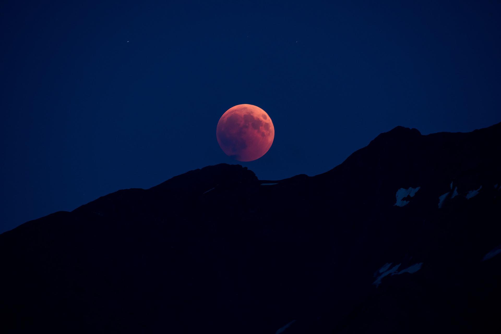 A Gazeta Eclipse total da Lua poderá ser visto a partir da noite de