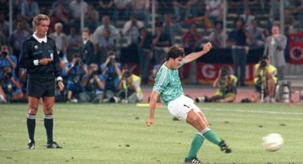 José Roberto Wright foi eleito o melhor árbitro da Copa do Mundo de 1990, na Itália