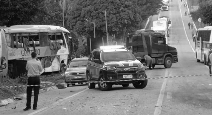 Foram ao menos dez mortes registradas em dois dias nas estradas e vias capixabas, envolvendo bicicletas, motos, carros, ônibus e caminhão-tanque