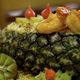 Pratos que combinam camarão e frutas em restaurantes do ES