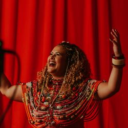 Com "Sou Negro", Monique Rocha debate a luta contra o racismo