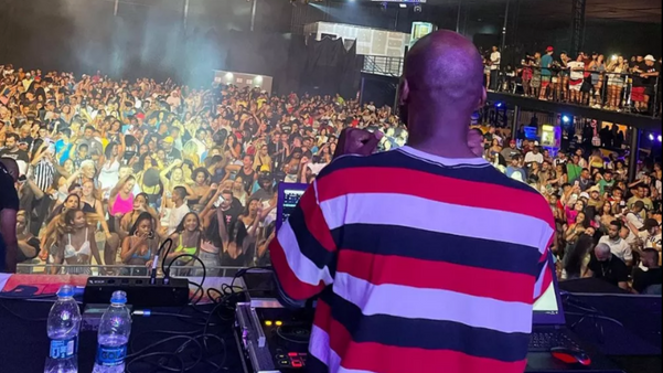 DJ Thiago Crei foi encontrado morto em terreno baldio de Vila Velha