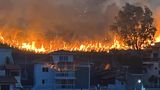 Incêndio atinge área de mata no bairro Fradinhos, em Vitória(Leitor A Gazeta)
