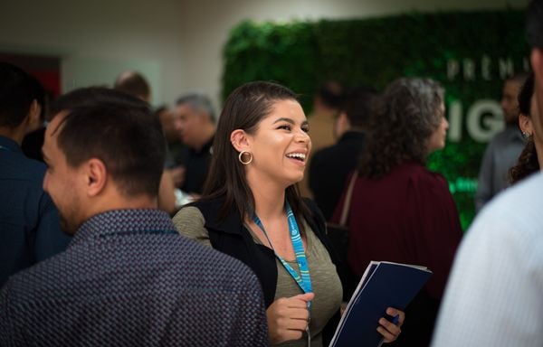 undefined por Thalisson Bitti