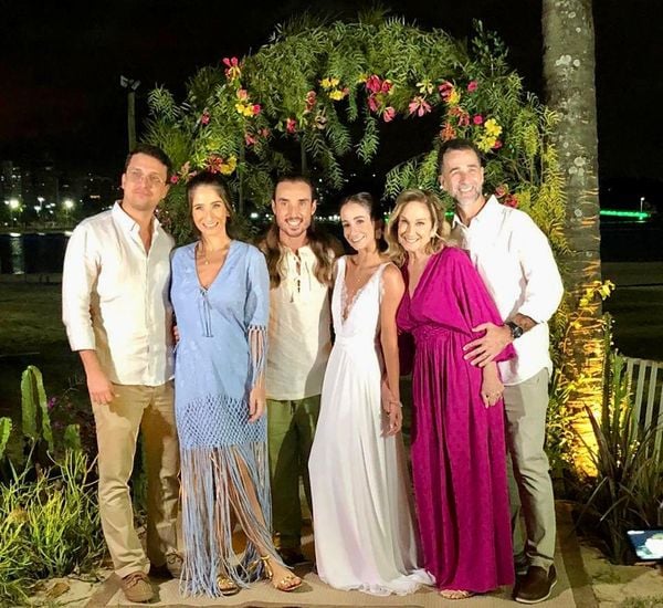 Bernardo e Jessica Pacheco, os noivos Diogo Cypriano e Victoria Esteves,  Bettina e Giovanni Loureiro