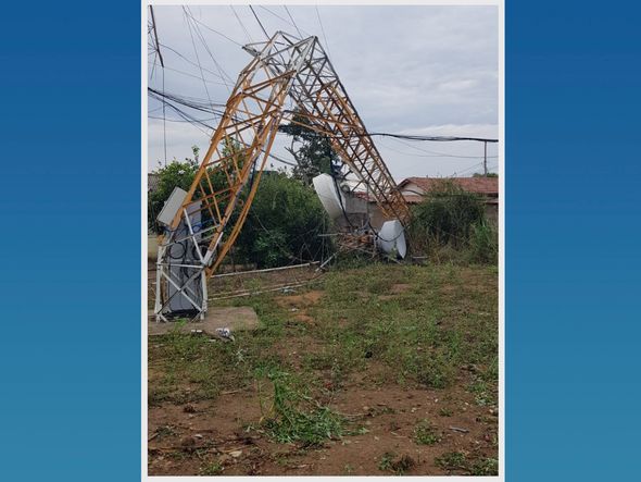 Força do vendaval derrubou torre por Leitor de A Gazeta