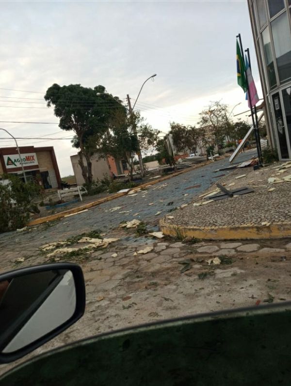 Mucurici após tempestade de granizo em maio de 2022 por Rhyan Paixão