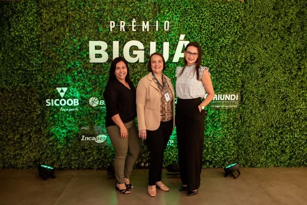 undefined por Thalisson Bitti