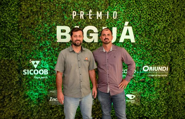 undefined por Thalisson Bitti