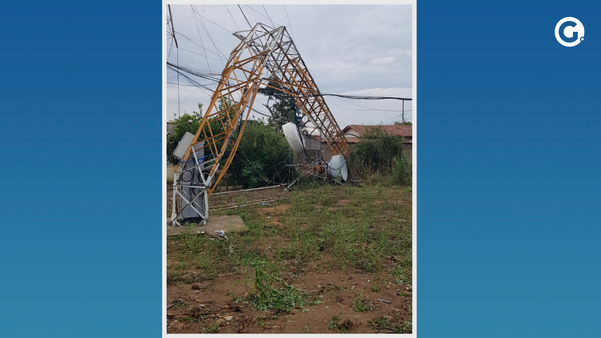 Força do vendaval derrubou torre por Leitor de A Gazeta