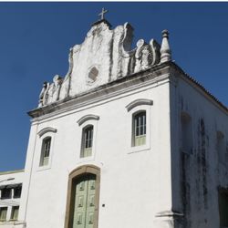 A Igreja Nossa Senhora do Rosário fica localizada na Prainha, em Vila Velha
