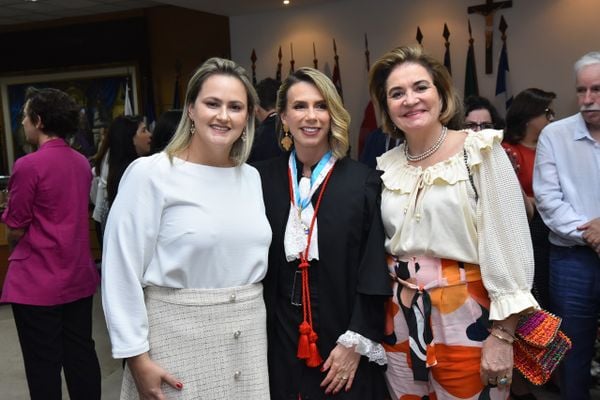 Luciana Carvalho de Mattos Loureiro, Dra. Marianne Júdice e Luciléa da Conceição Fabres de Mattos