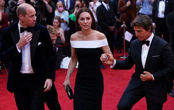 Príncipe William, Kate Midleton e o ator Tom Cruise na estreia de 'Top Gun: Maverick' 