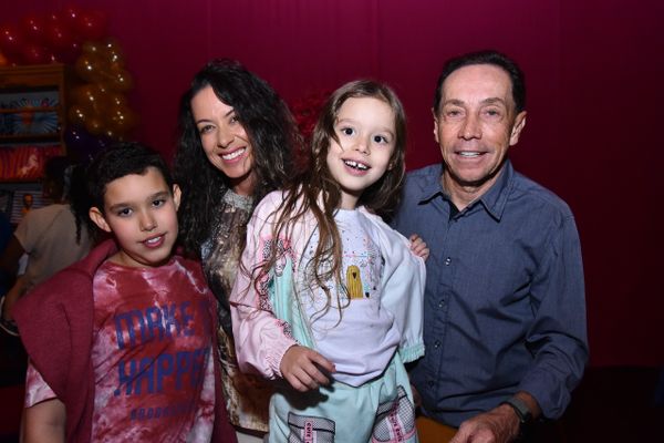 Miguel, Geise, Mirela e Valdecir Torezani