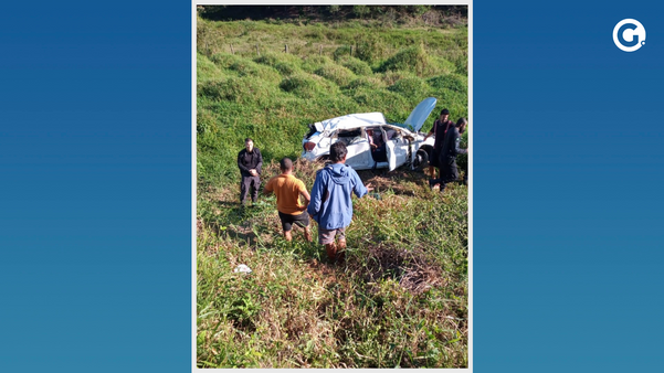 Acidente com carro da Secretaria da Justiça deixa quatro pessoas feridas em Cachoeiro