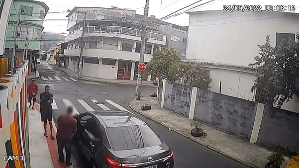 Homem foi assaltado e teve o carro levado na Serra