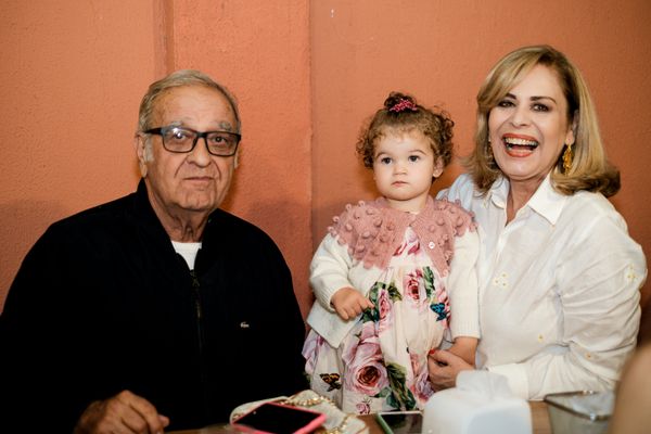 Antônio Abelha, Antonella e Sonia Abelha