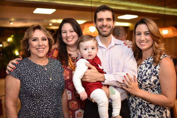 Beth, Melissa e Carol Zorzanelli Costa e Henrique e Bruno Lopes Machado