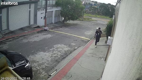 Criminosos armados fizeram duas mulheres reféns em casa na Serra