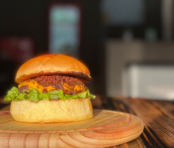 Sanduíche Melt Burger do Brasileirinho Burger, na Prainha, em Vila Velha