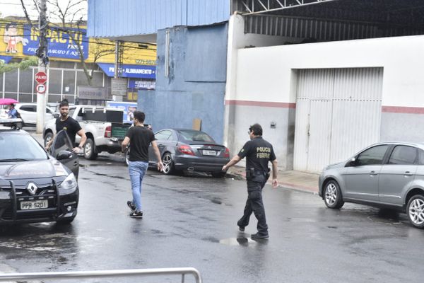 Clube de tiro é alvo de operação da PF contra comércio ilegal de armas no ES por Ricardo Medeiros