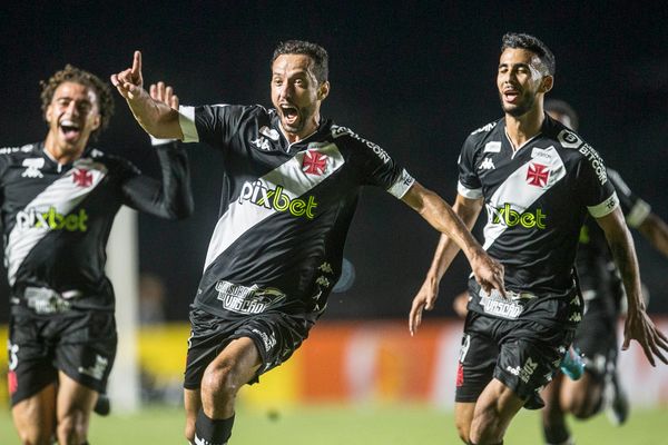 Nenê marcou os dois gols da vitória do Vasco