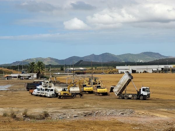 obras de construção da terceira fábrica da Perfilados Rio Doce (PRD), no bairro Jacuhy, no município de Serra.