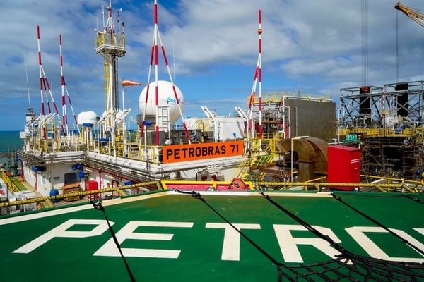 Visita de A Gazeta à P 71, navio plataforma da Petrobrás que está em construção no Estaleiro Jurong, em Aracruz, ES por Fernando Madeira