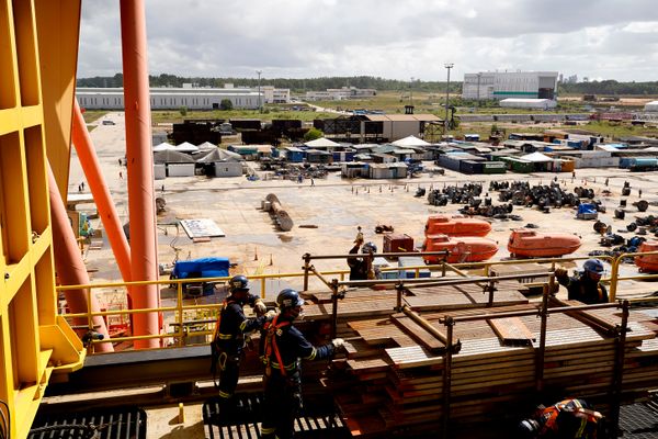 Visita de A Gazeta à P 71, navio plataforma da Petrobrás que está em construção no Estaleiro Jurong, em Aracruz, ES por Fernando Madeira
