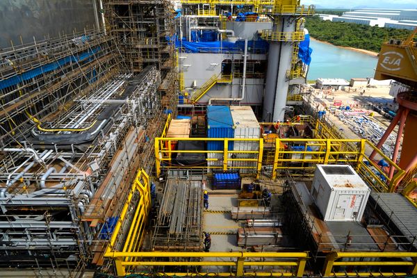 Visita de A Gazeta à P 71, navio plataforma da Petrobrás que está em construção no Estaleiro Jurong, em Aracruz, ES por Fernando Madeira