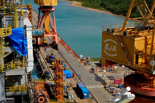 Visita de A Gazeta à P 71, navio plataforma da Petrobrás que está em construção no Estaleiro Jurong, em Aracruz, ES por Fernando Madeira
