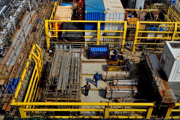 Visita de A Gazeta à P 71, navio plataforma da Petrobrás que está em construção no Estaleiro Jurong, em Aracruz, ES por Fernando Madeira