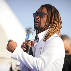 O cantor Toni Garrido