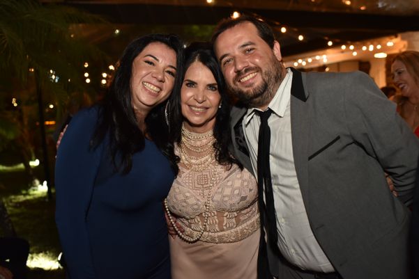 A noiva com os filhos Erika e Marcelo Abelha Vivacqua