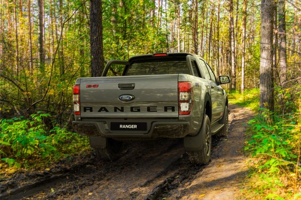 Ford Ranger FX4 já está à venda em concessionária do ES