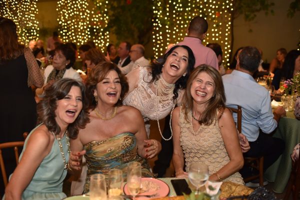 Teca Brito, Selma Mesquita, a noiva, e Alcione Lobato Henning