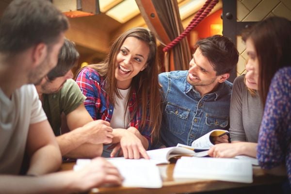Oportunidade para fazer curso superior 