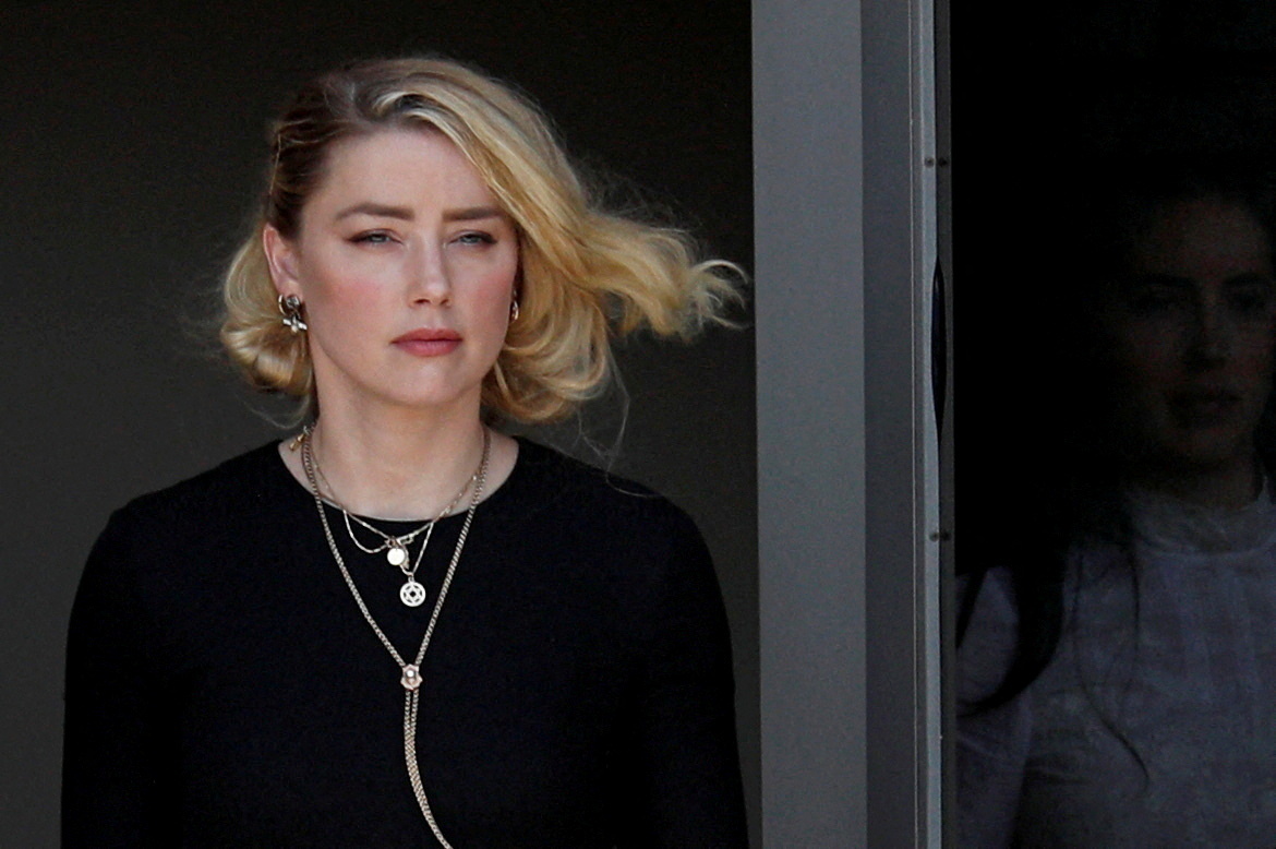 Amber Heard pede anulação do julgamento que deu vitória a Johnny